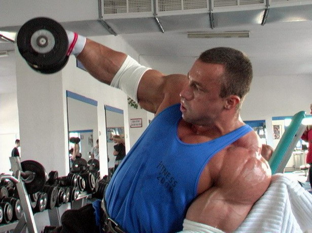 Edz�s a Fitness 2000-ben