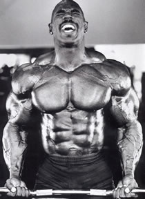 Flex Wheeler tal�n az egyetlen ember, akir�l bizony�tott, hogy a miosztatin �s az IGF-1 g�n ritka mut�ci�ja miatt hihetetlen m�don k�pes n�velni az izmait